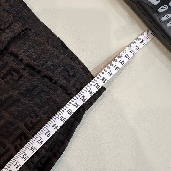 FENDI Logo Paints (Women) - Picture 16 of 16